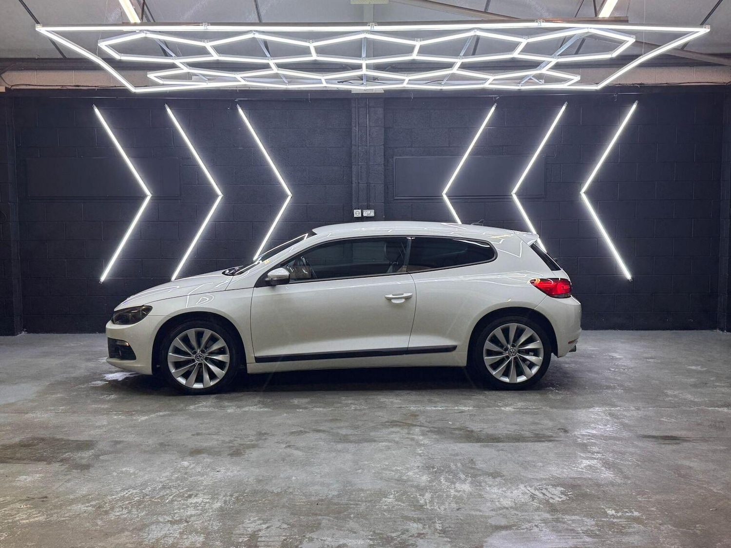 Used Volkswagen Scirocco 2012 for sale - 76769948: Photo 6