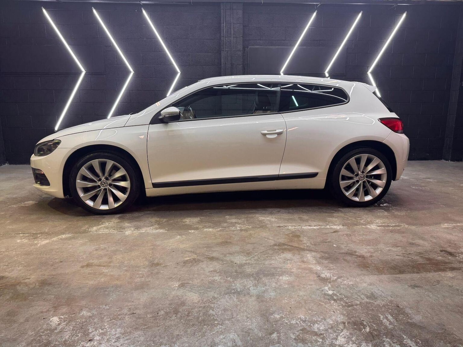 Used Volkswagen Scirocco 2012 for sale - 76769948: Photo 8