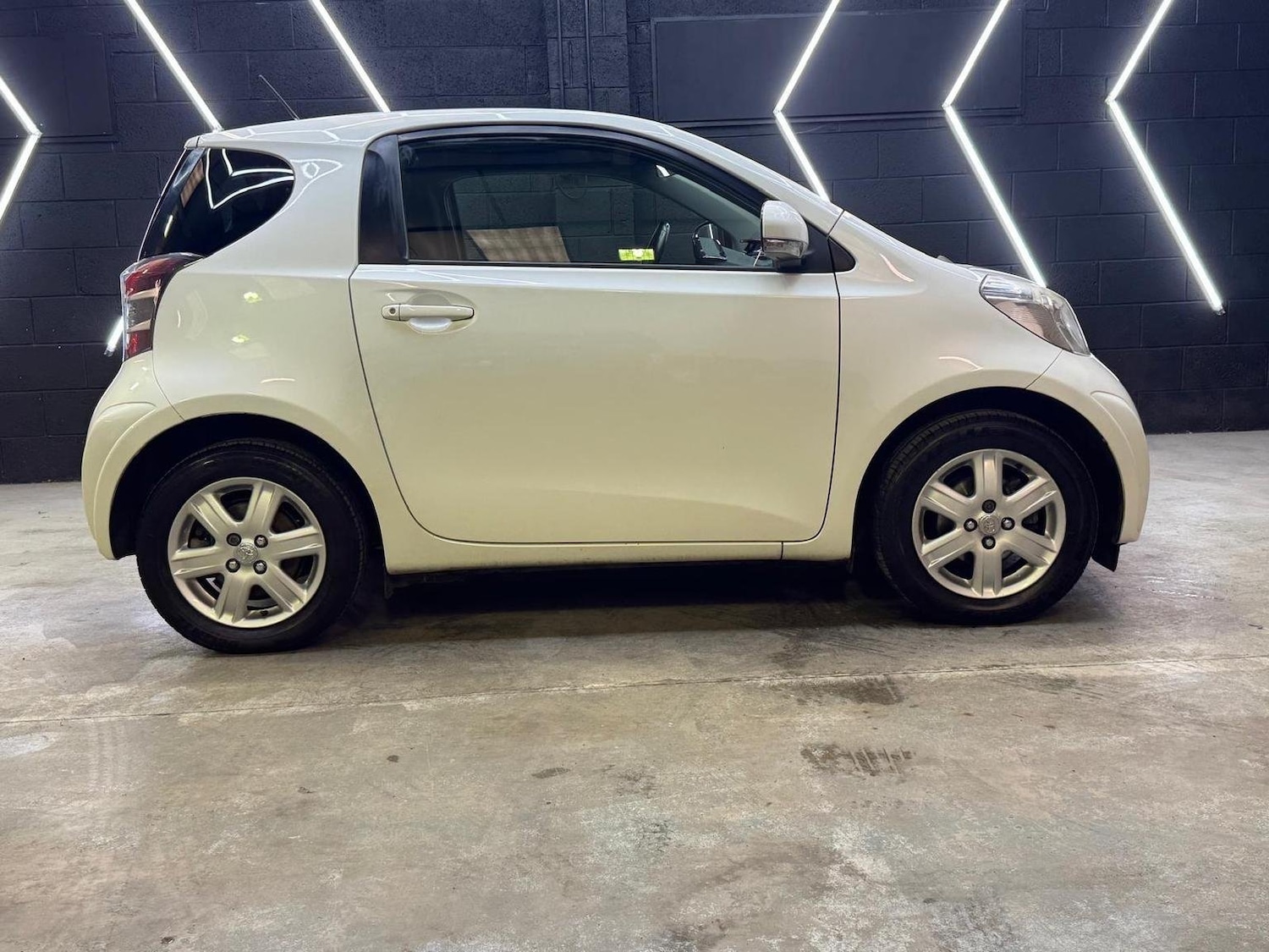 Used Toyota IQ 2011 for sale - 76725768: Photo 27