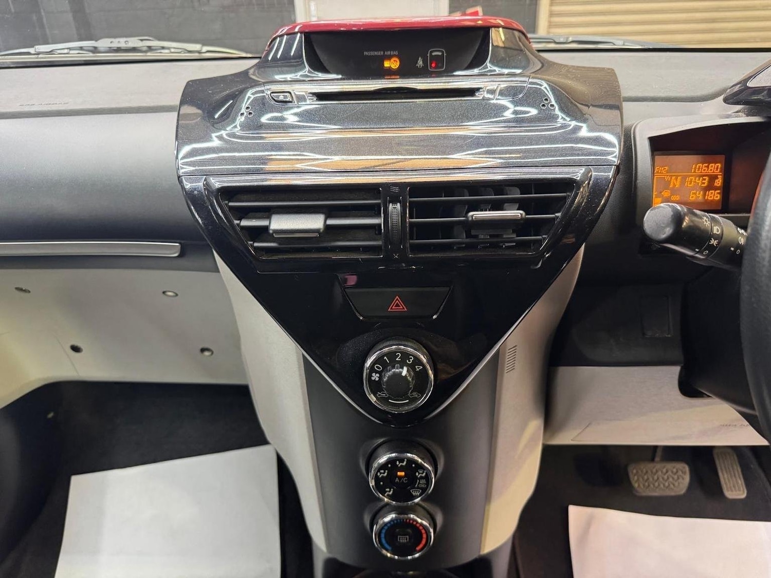 Used Toyota IQ 2011 for sale - 76725768: Photo 32