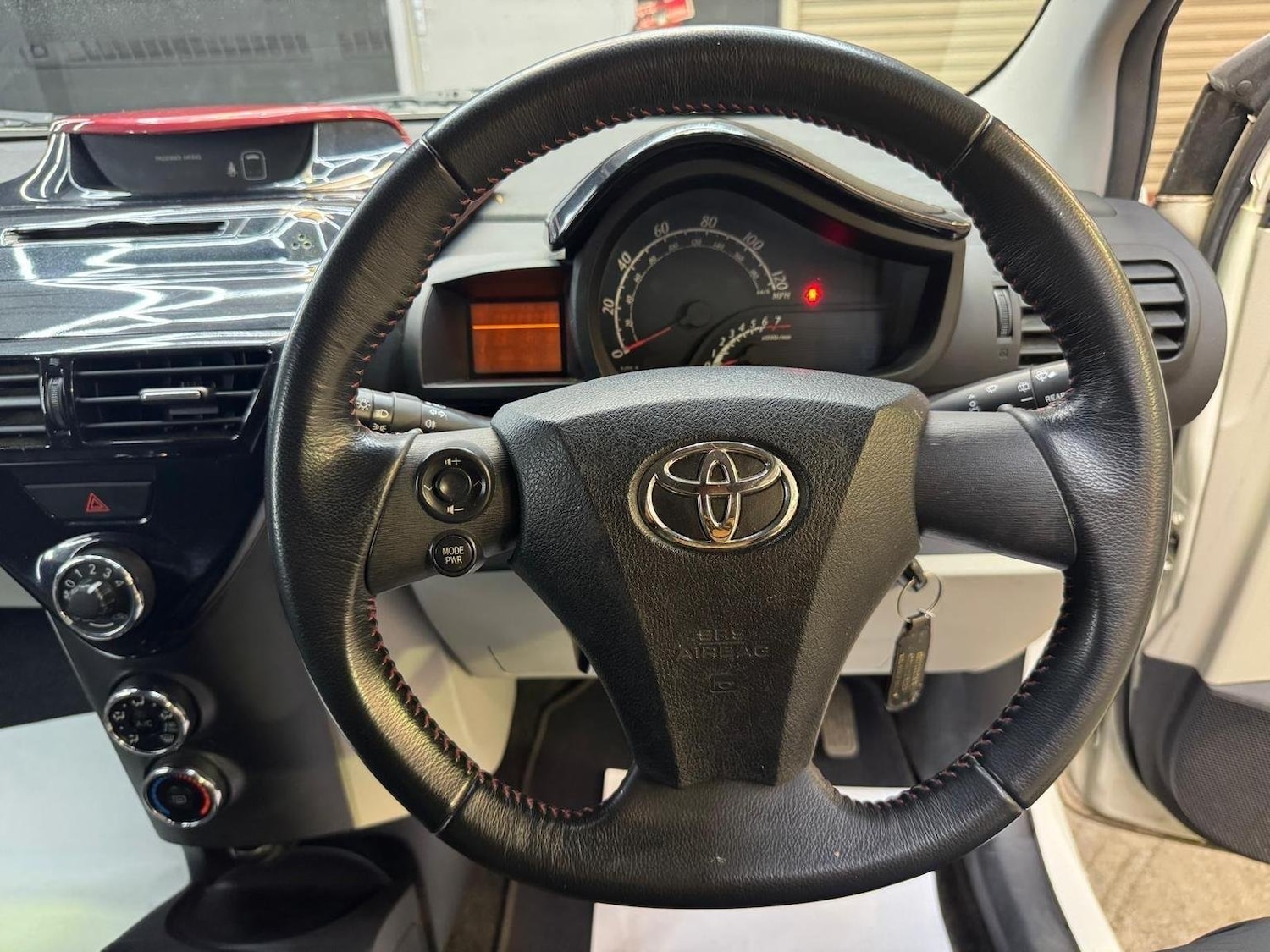 Used Toyota IQ 2011 for sale - 76725768: Photo 33