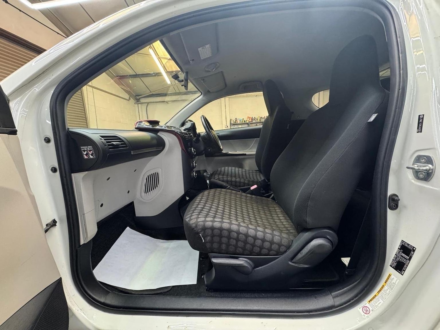 Used Toyota IQ 2011 for sale - 76725768: Photo 35