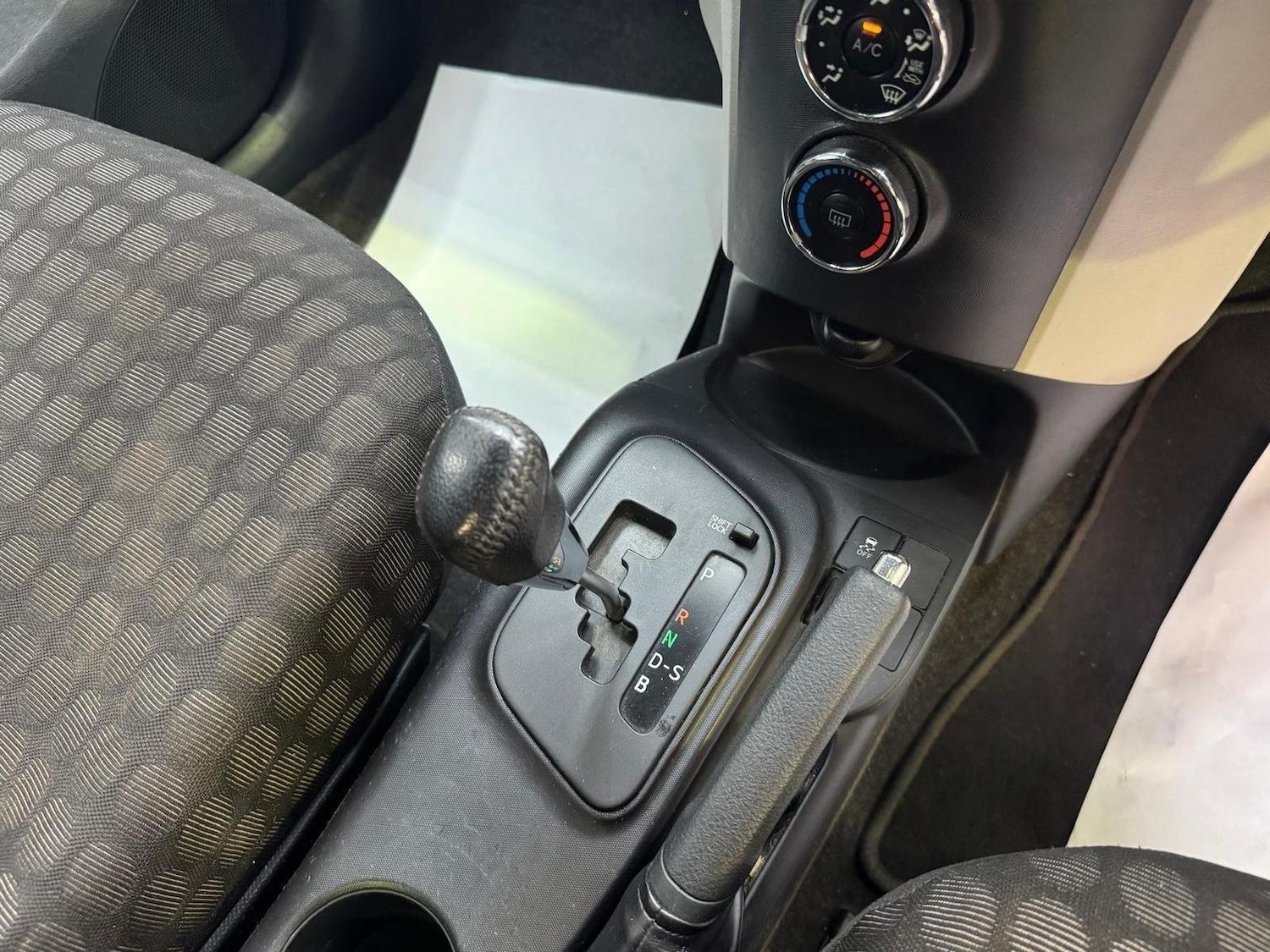 Used Toyota IQ 2011 for sale - 76725768: Photo 37