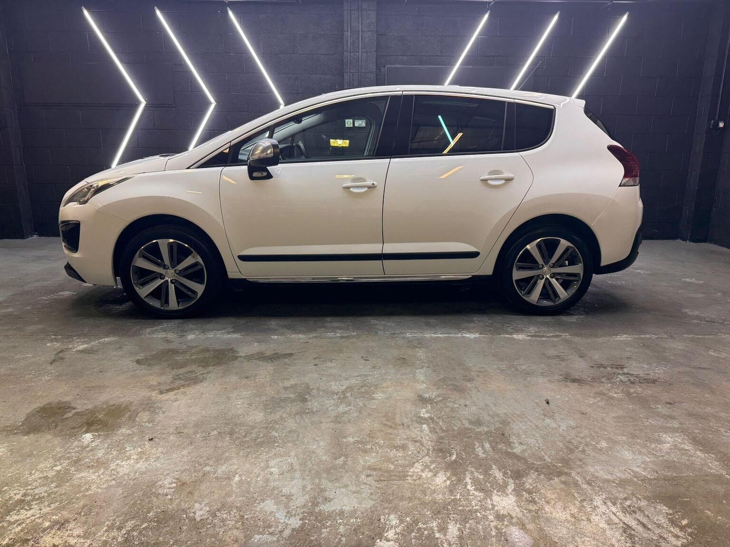 Used Peugeot 3008 2016 for sale - 76918419: Photo 10