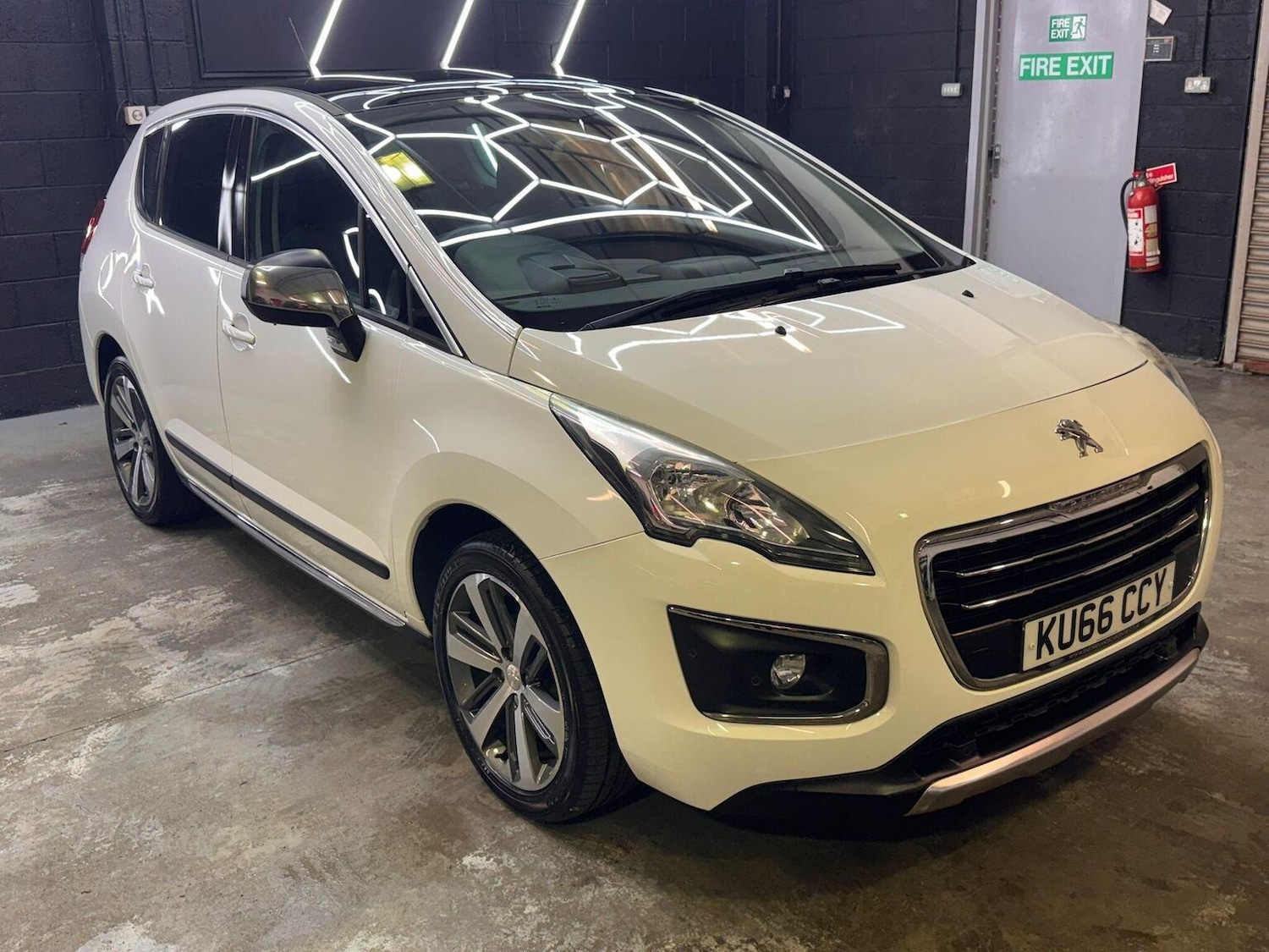 Used Peugeot 3008 2016 for sale - 76918419: Photo 21