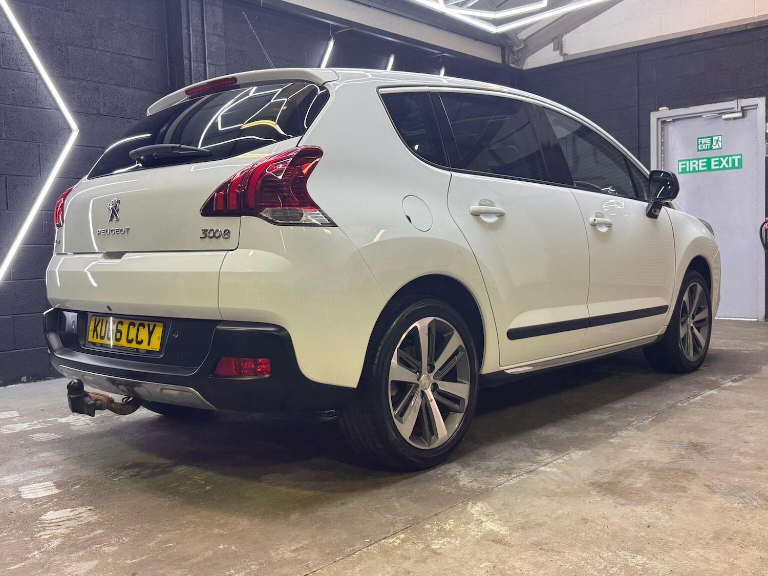 Used Peugeot 3008 2016 for sale - 76918419: Photo 24