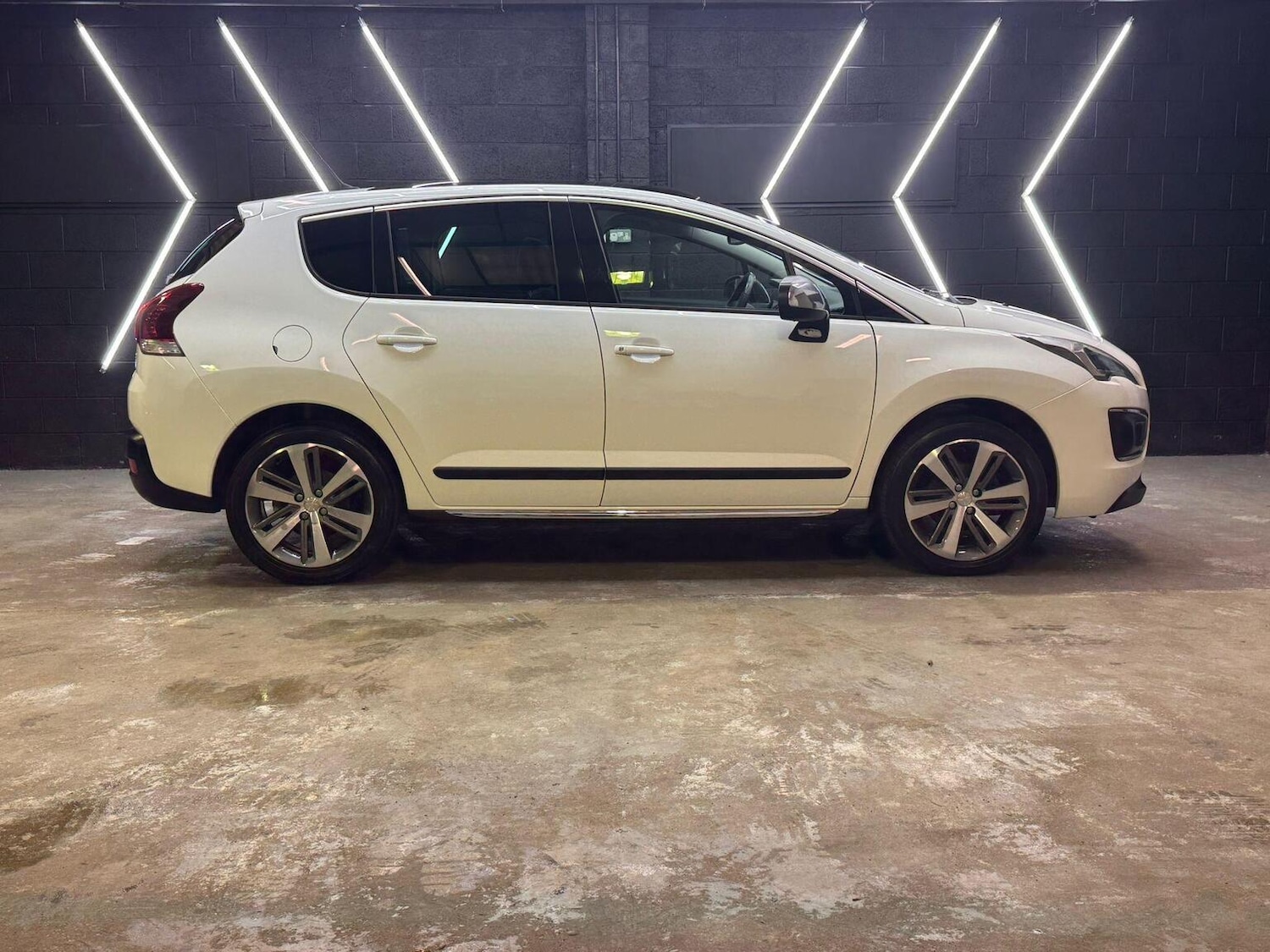 Used Peugeot 3008 2016 for sale - 76918419: Photo 26