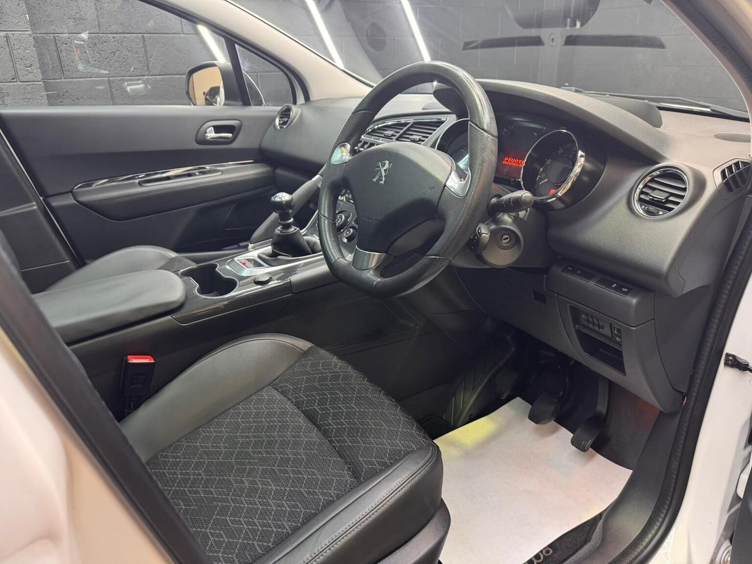 Used Peugeot 3008 2016 for sale - 76918419: Photo 34