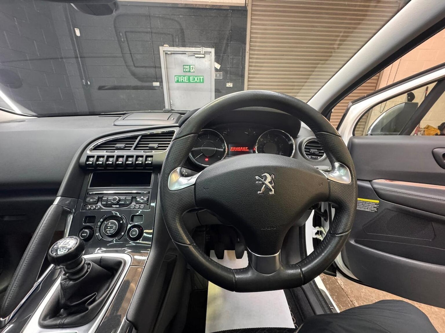 Used Peugeot 3008 2016 for sale - 76918419: Photo 38