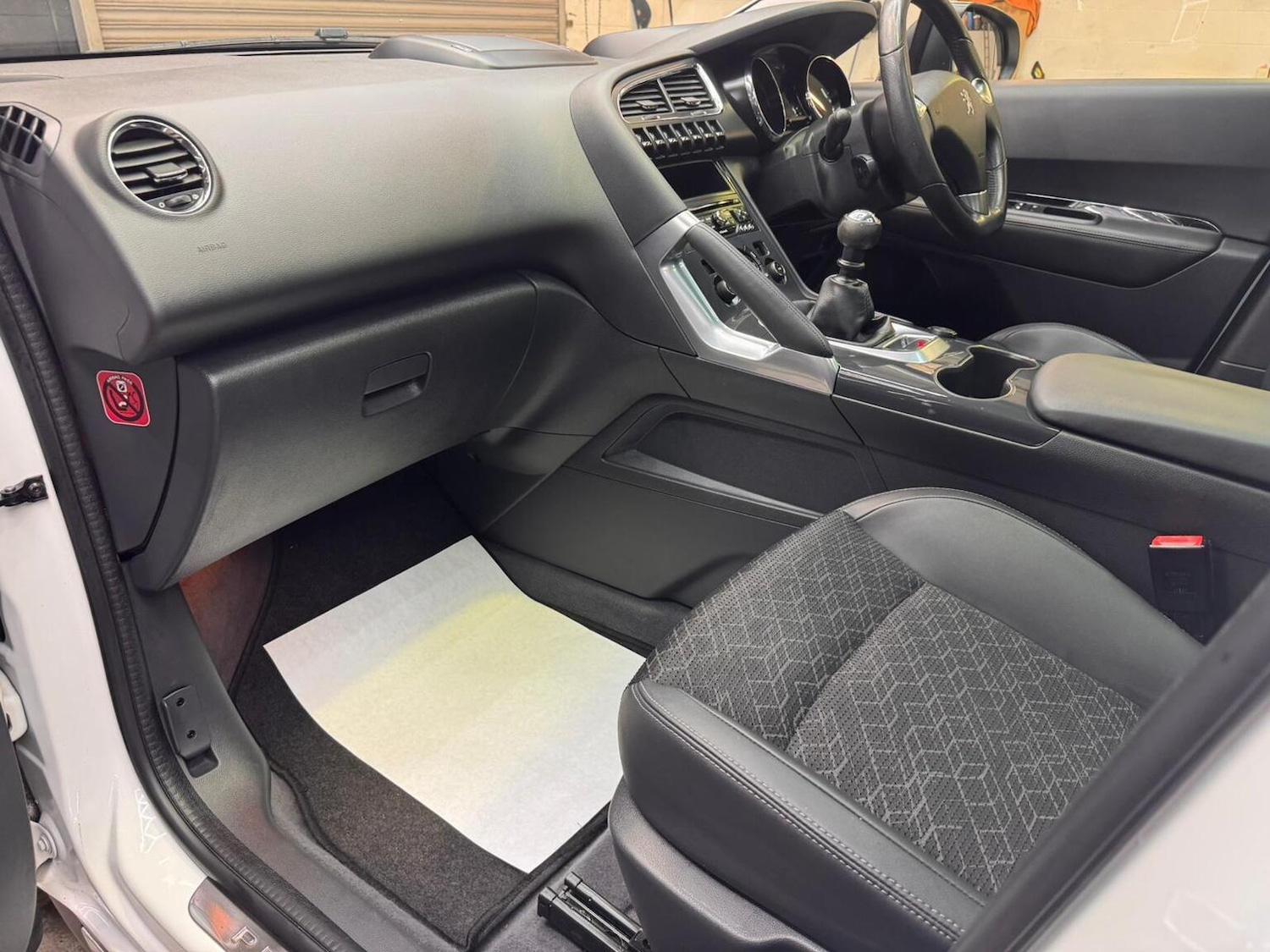 Used Peugeot 3008 2016 for sale - 76918419: Photo 46