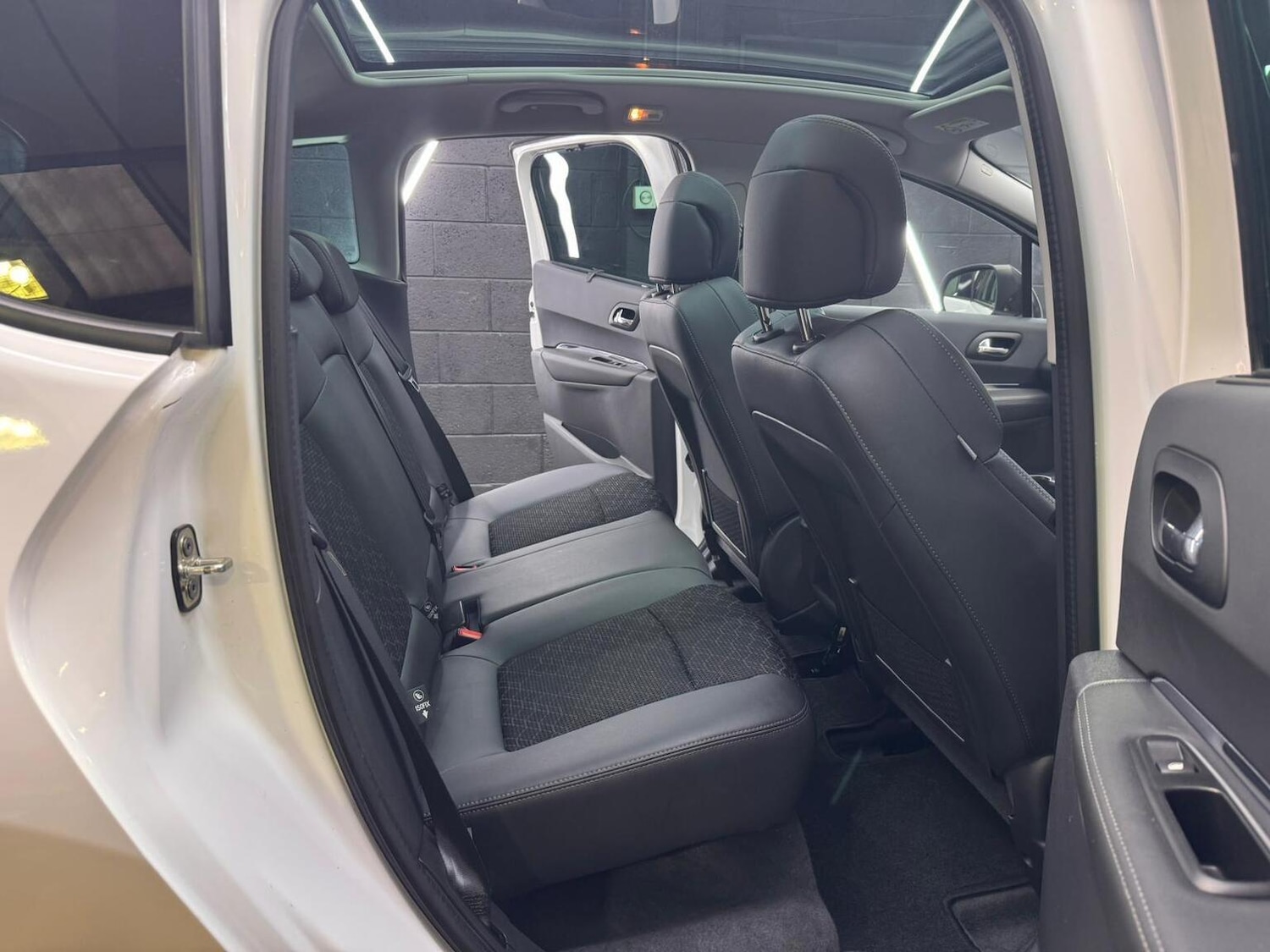 Used Peugeot 3008 2016 for sale - 76918419: Photo 49