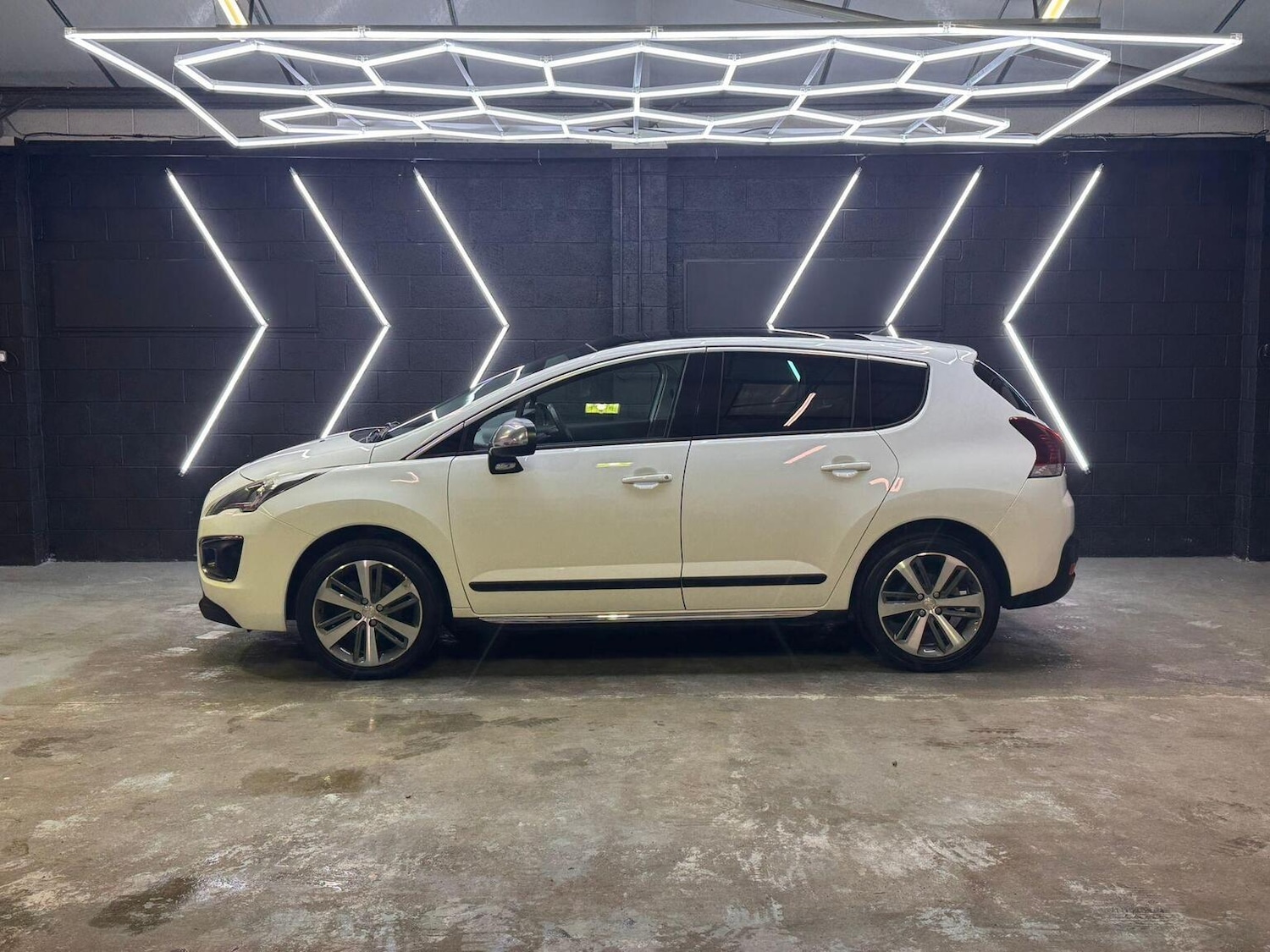 Used Peugeot 3008 2016 for sale - 76918419: Photo 6