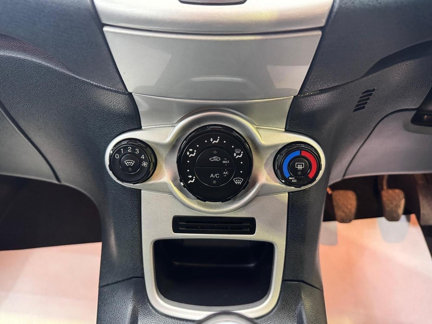 Used Ford Fiesta 2012 for sale - 77584629: Photo 33