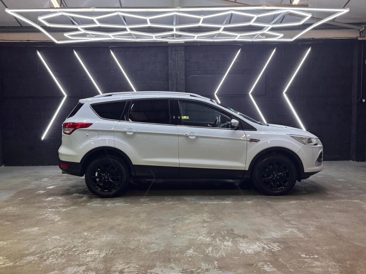 Used Ford Kuga 2015 for sale - 76793399: Photo 29