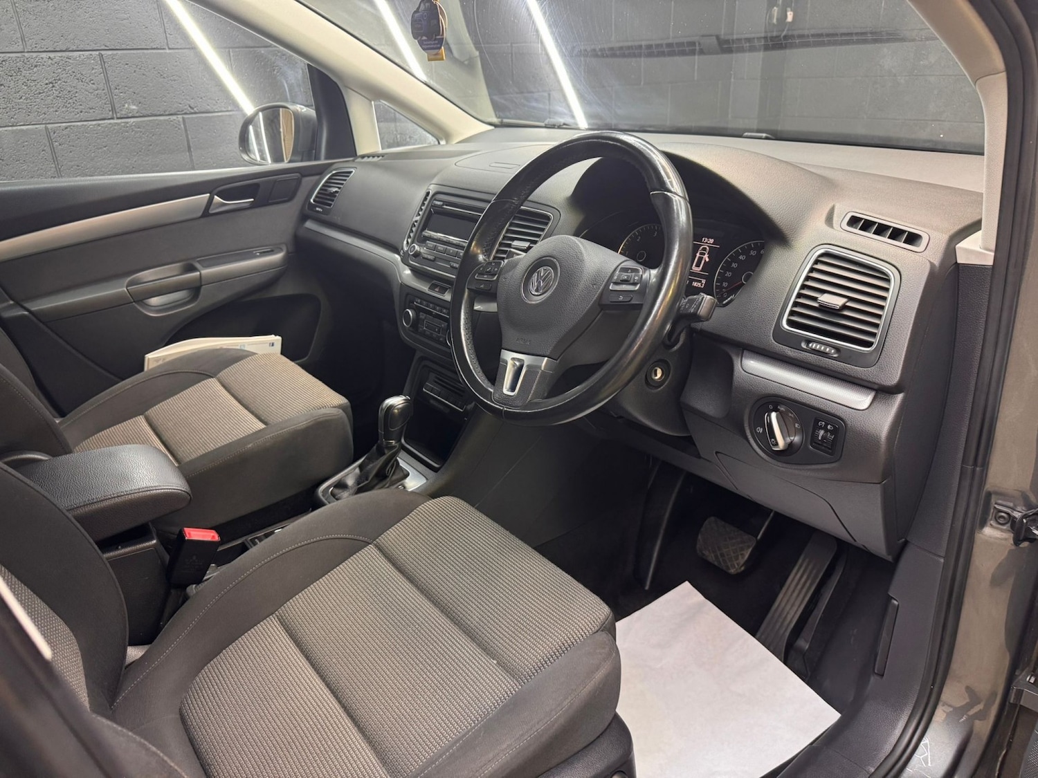 Used Volkswagen Sharan 2012 for sale - 77997272: Photo 32
