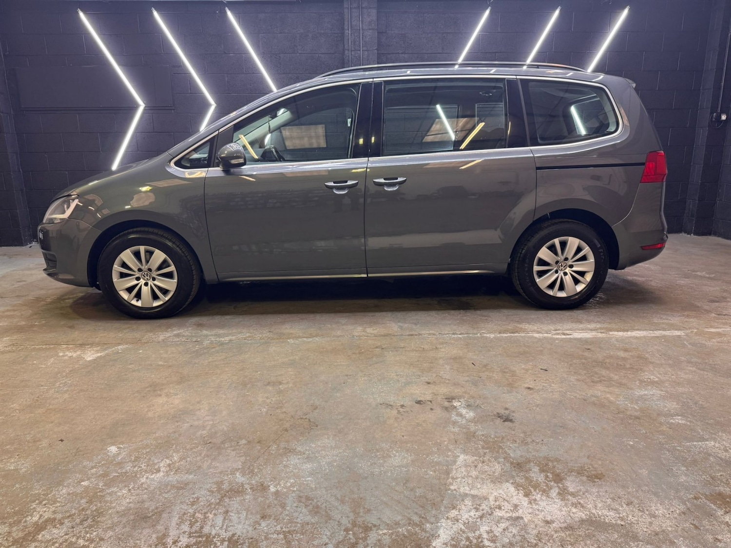 Used Volkswagen Sharan 2012 for sale - 77997272: Photo 7