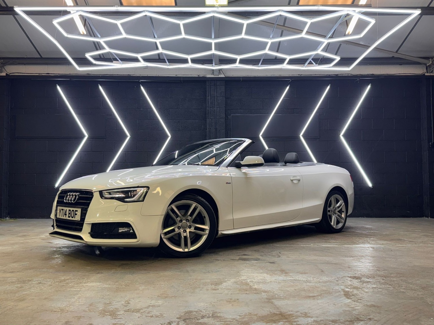 Used Audi A5 2014 for sale - 77991584: Photo 2