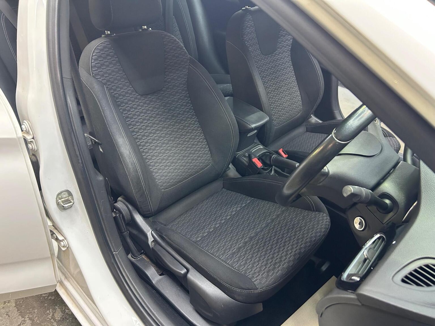 Used Vauxhall Astra 2016 for sale - 76725763: Photo 29