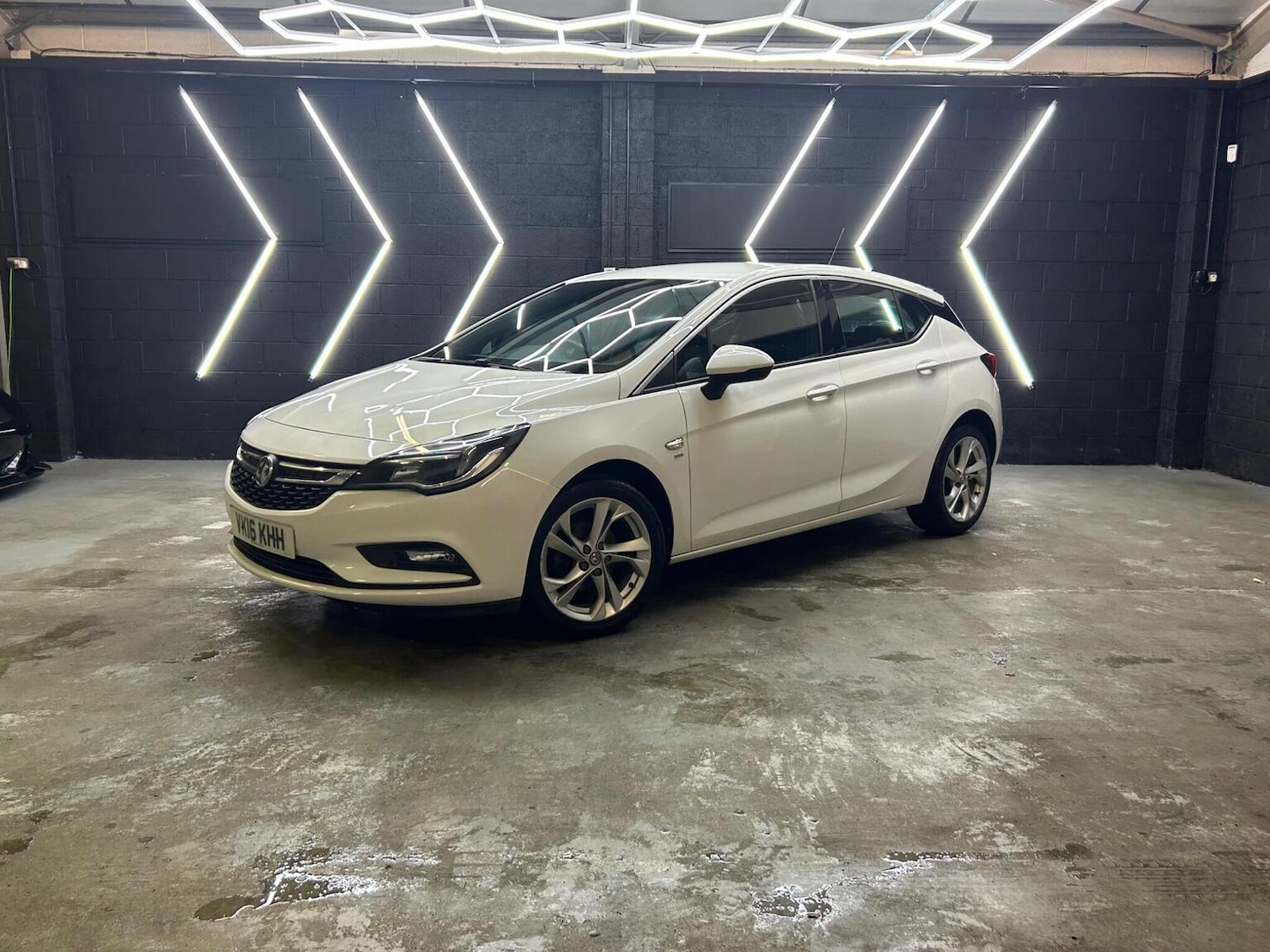 Used Vauxhall Astra 2016 for sale - 76725763: Photo 3