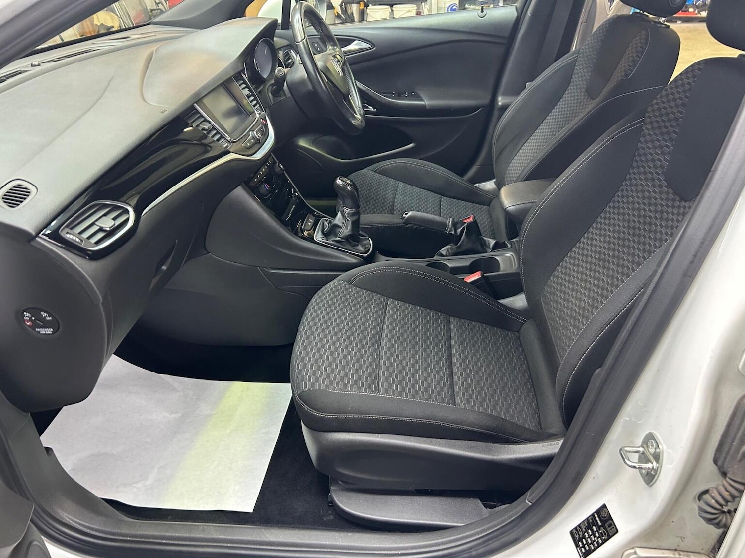 Used Vauxhall Astra 2016 for sale - 76725763: Photo 31