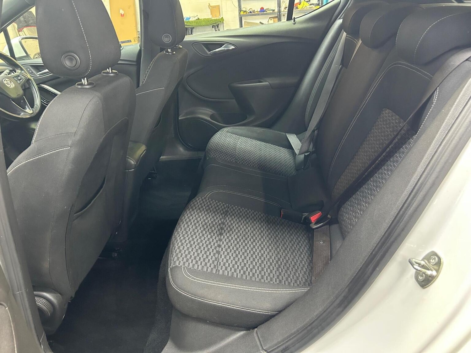 Used Vauxhall Astra 2016 for sale - 76725763: Photo 32