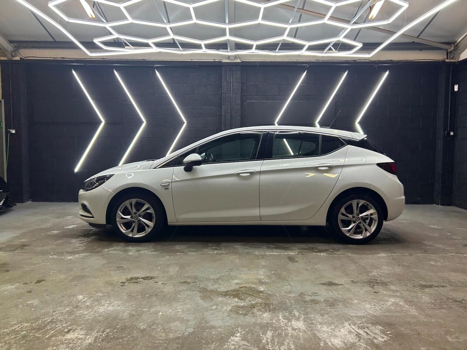 Used Vauxhall Astra 2016 for sale - 76725763: Photo 5