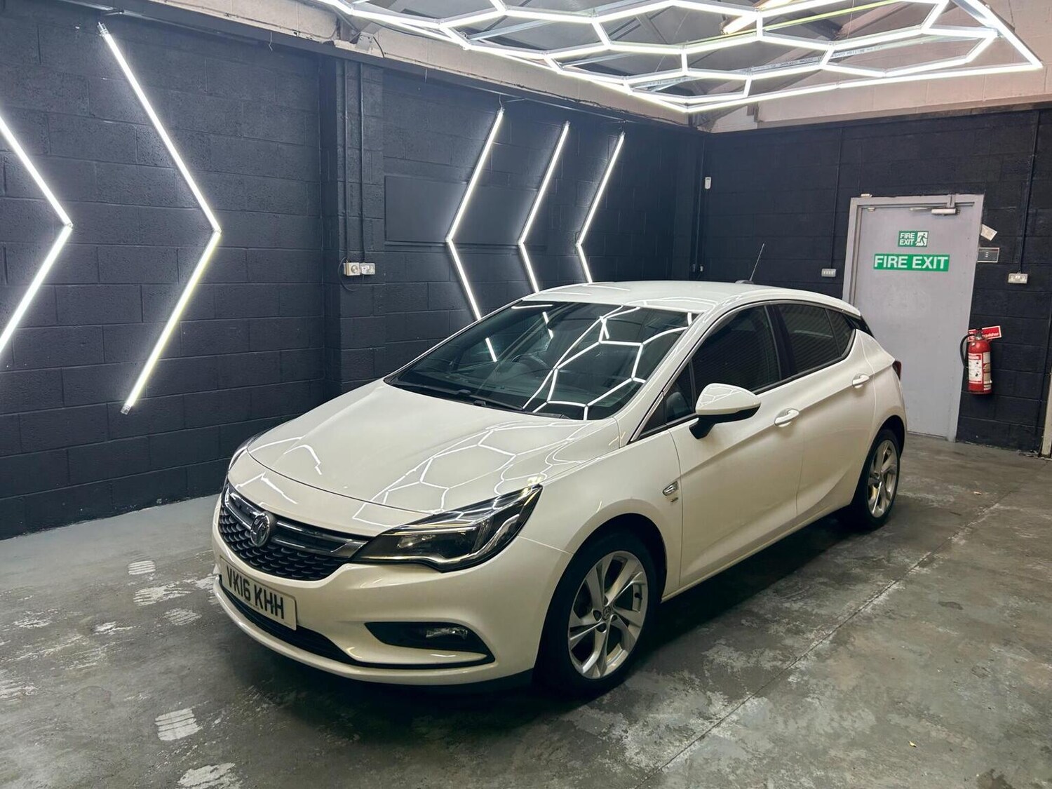 Used Vauxhall Astra 2016 for sale - 76725763: Photo 7