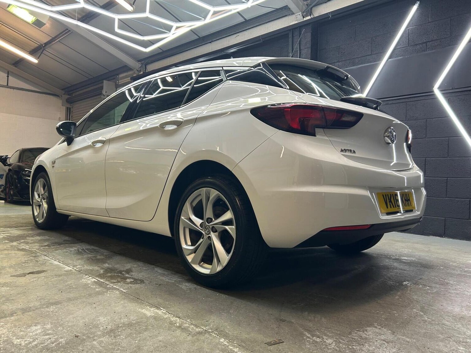 Used Vauxhall Astra 2016 for sale - 76725763: Photo 8