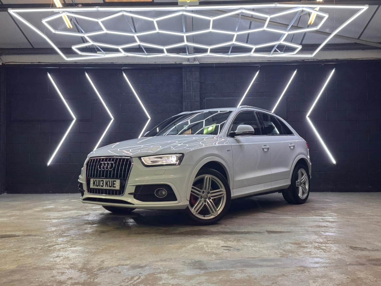 Used Audi Q3 2013 for sale - 77729591: Photo 2