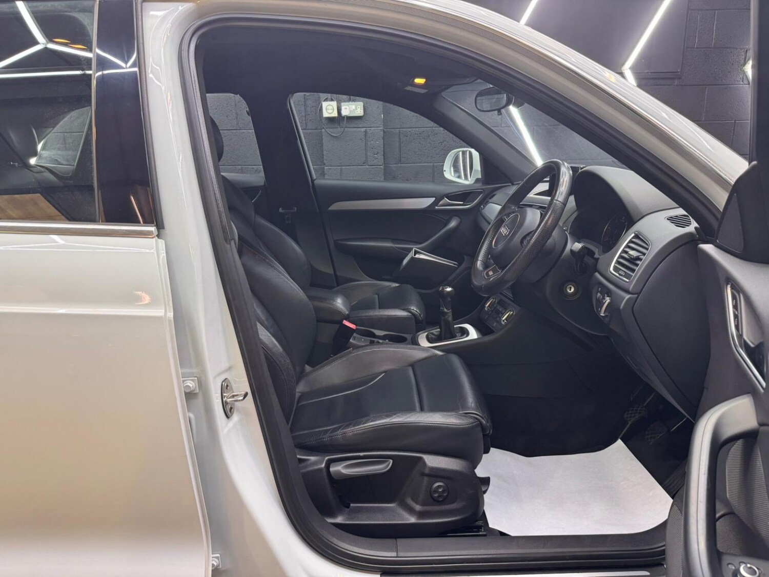 Used Audi Q3 2013 for sale - 77729591: Photo 33