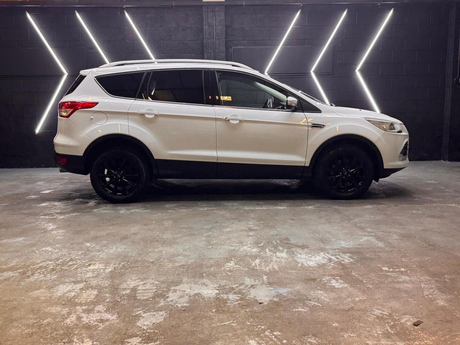 Used Ford Kuga 2015 for sale - 77792911: Photo 27