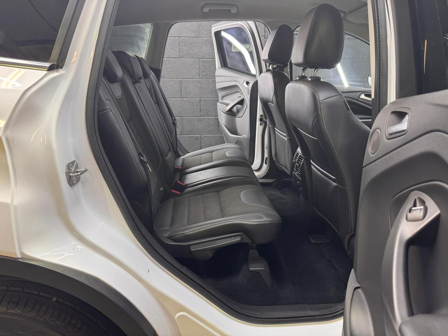 Used Ford Kuga 2015 for sale - 77792911: Photo 46