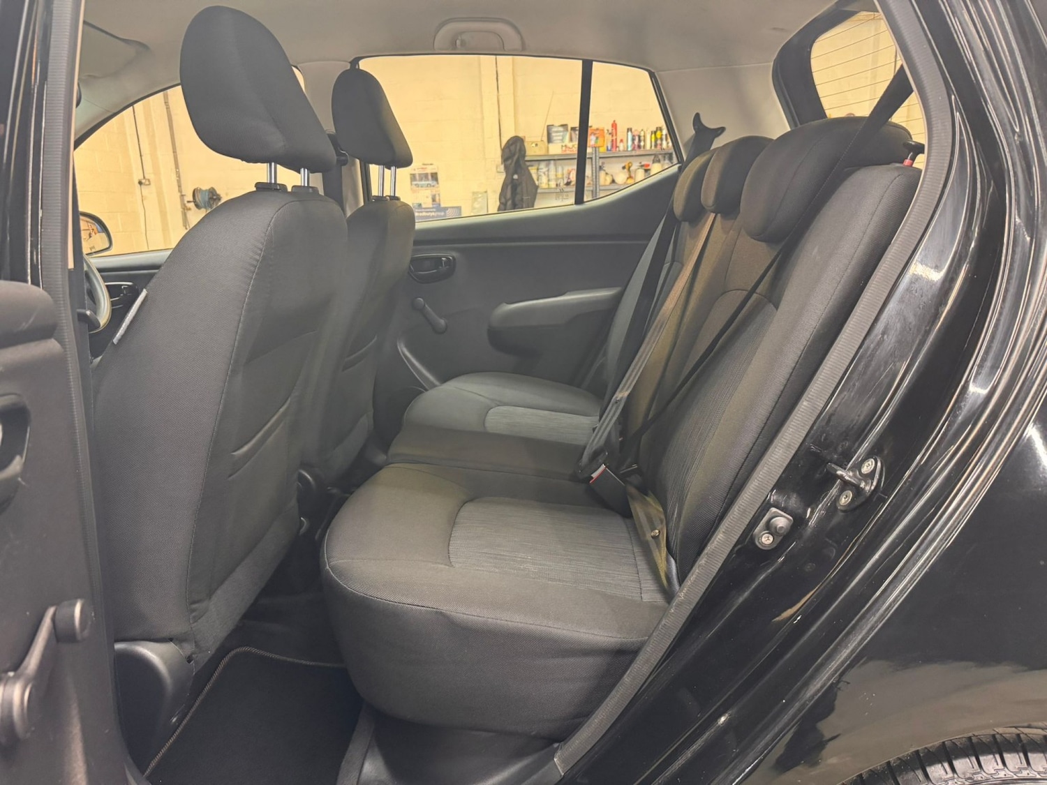 Used Hyundai i10 2011 for sale - 77721327: Photo 40