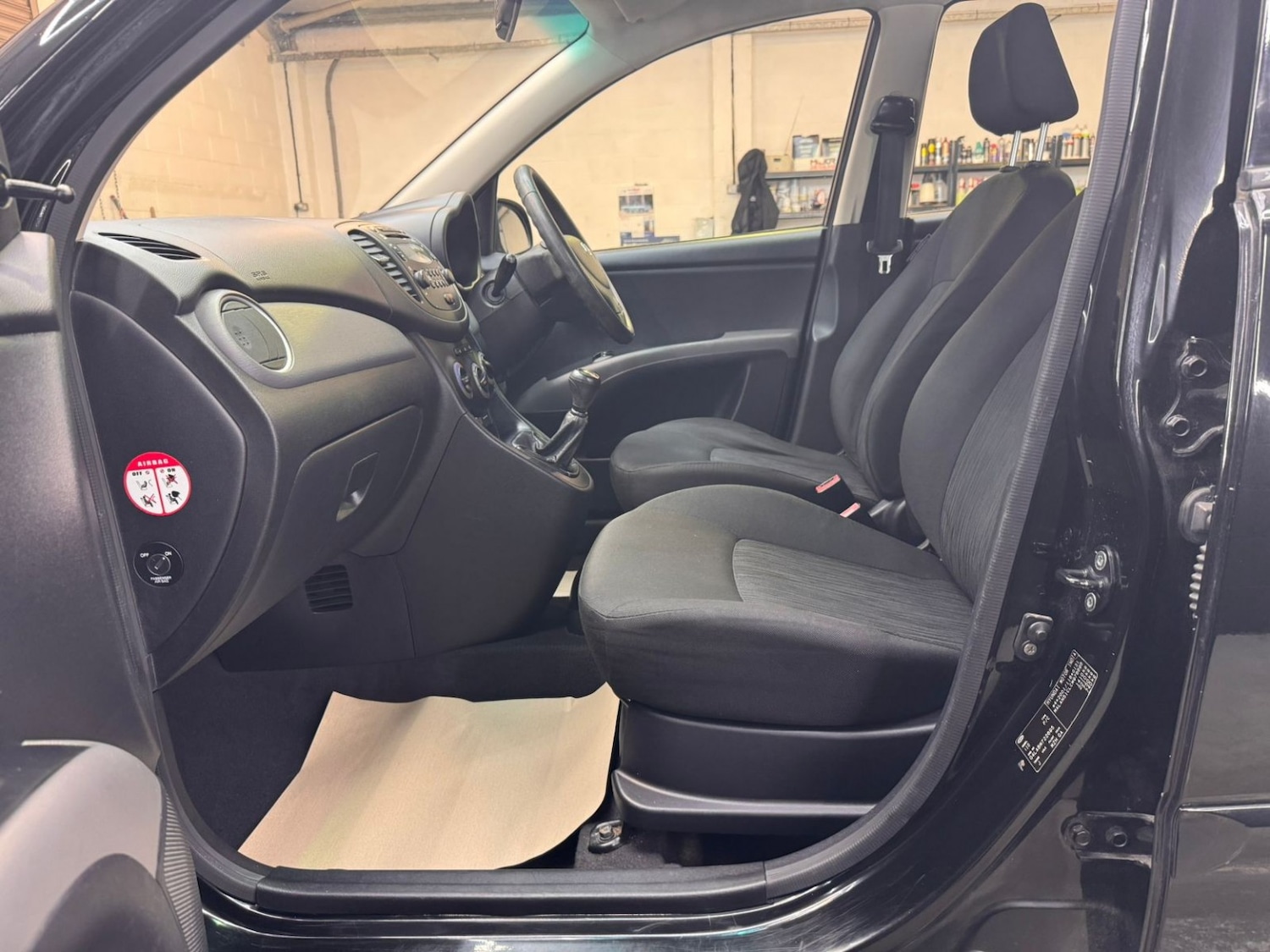 Used Hyundai i10 2011 for sale - 77721327: Photo 42