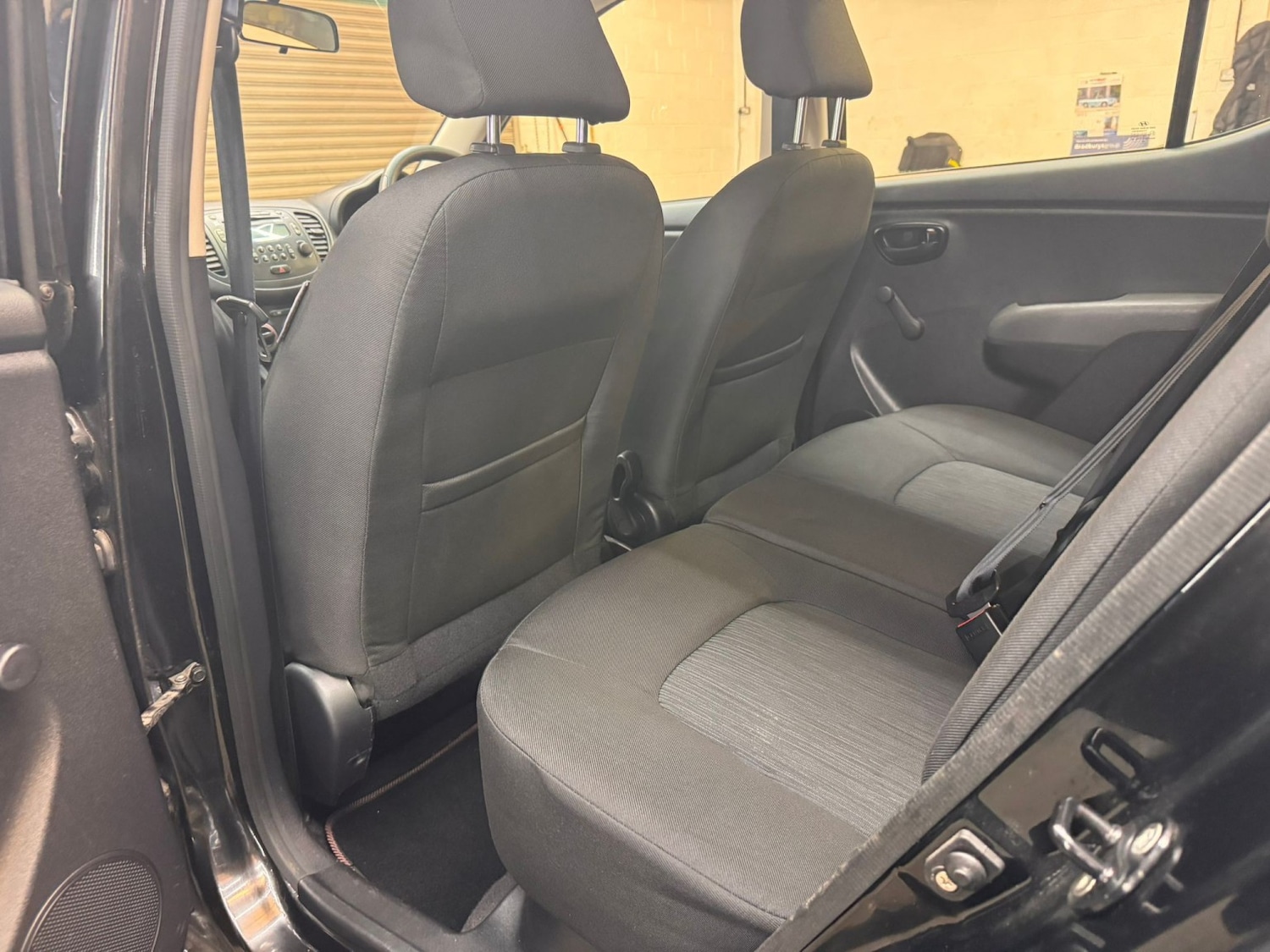 Used Hyundai i10 2011 for sale - 77721327: Photo 45