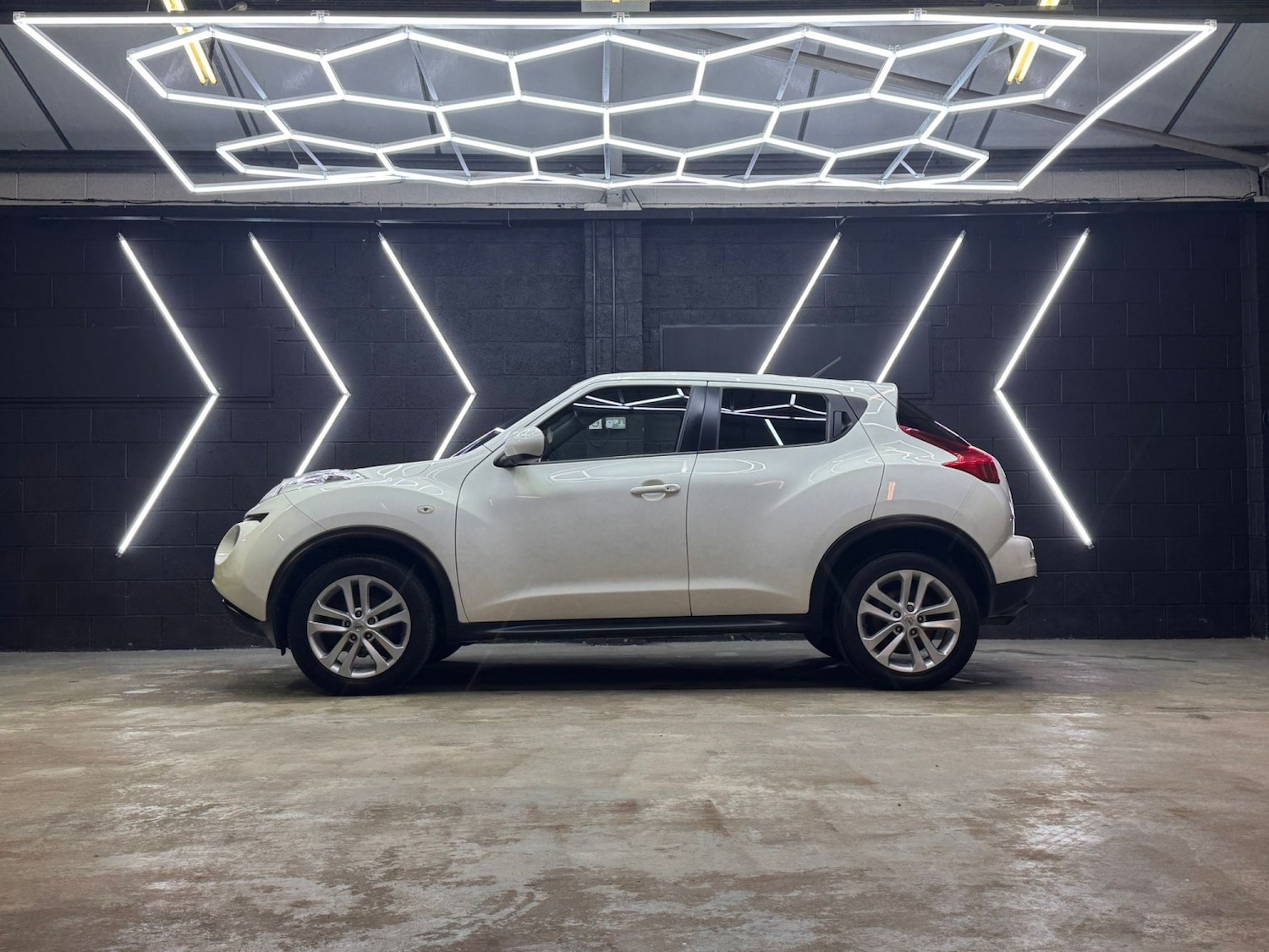 Used Nissan Juke 2011 for sale - 77749827: Photo 6