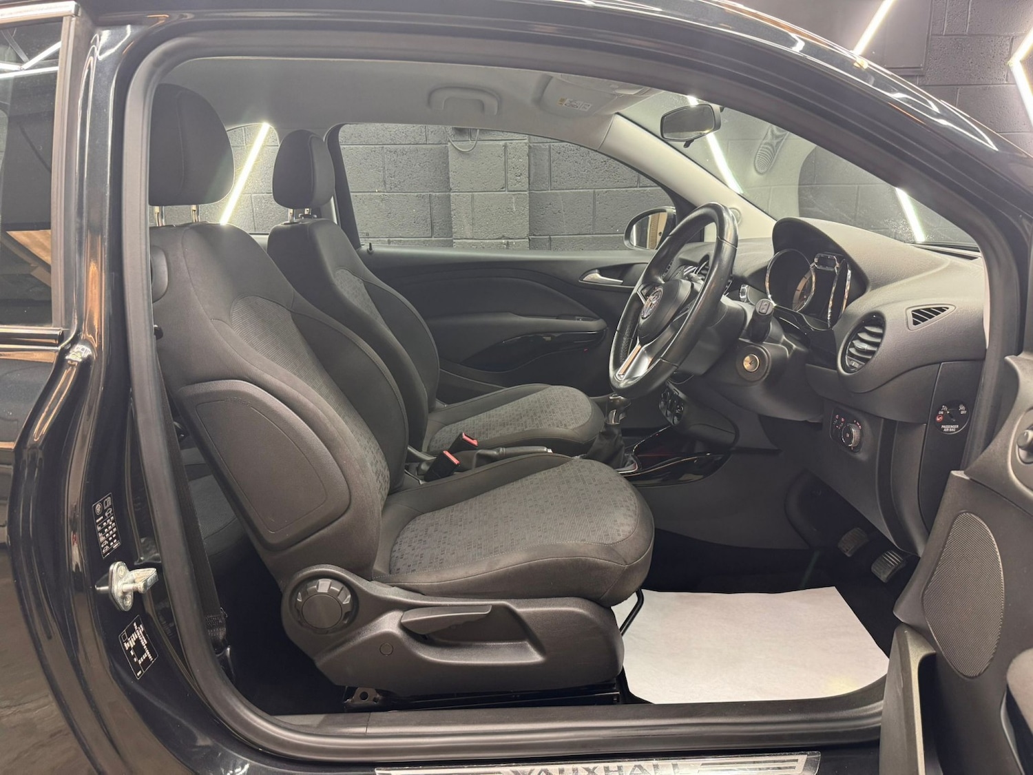 Used Vauxhall ADAM 2015 for sale - 77584511: Photo 35