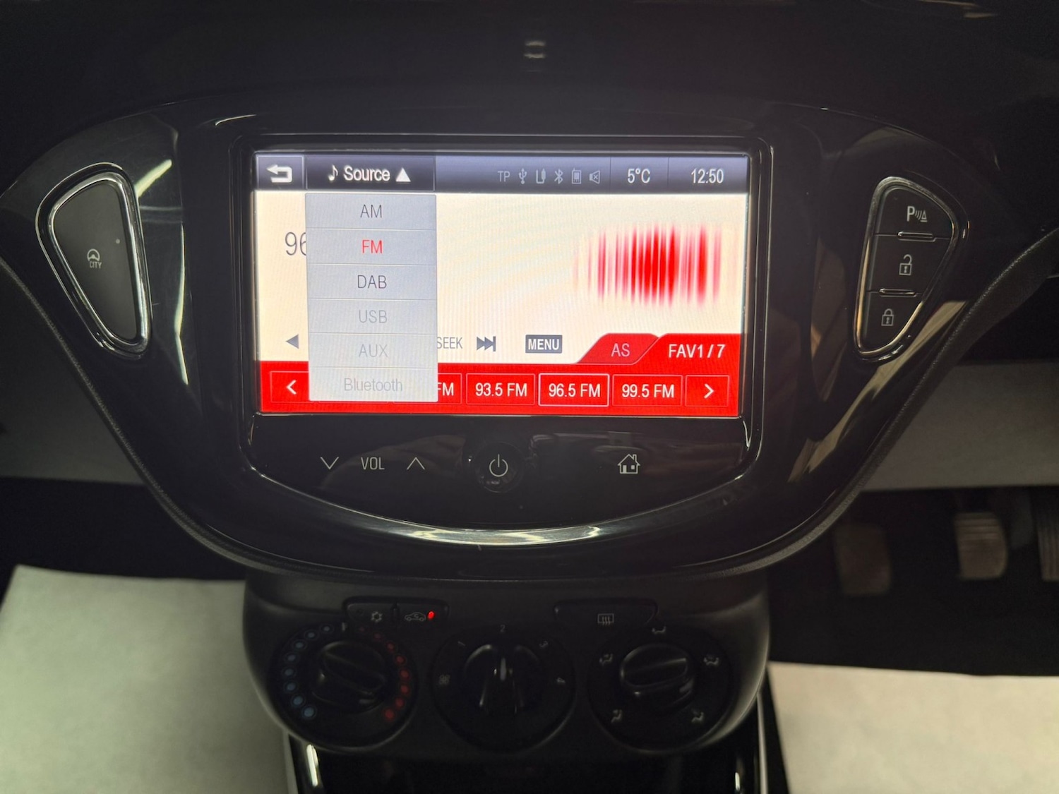 Used Vauxhall ADAM 2015 for sale - 77584511: Photo 42