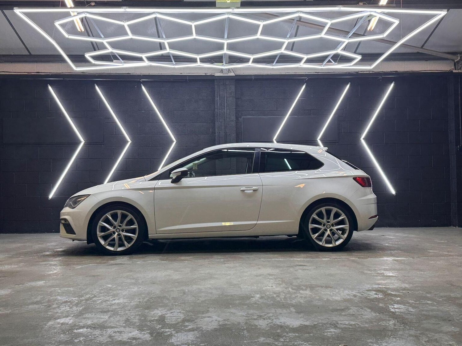 Used SEAT Leon 2017 for sale - 77207192: Photo 3