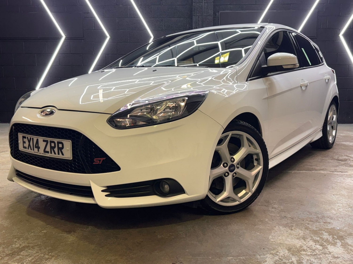 Used Ford Focus 2014 for sale - 77609876: Photo 14