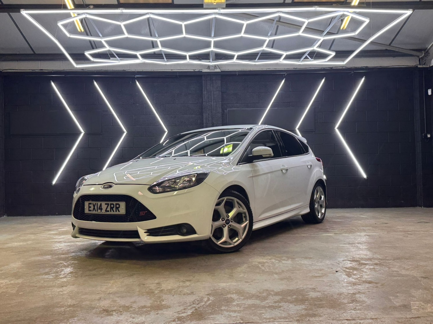 Used Ford Focus 2014 for sale - 77609876: Photo 2