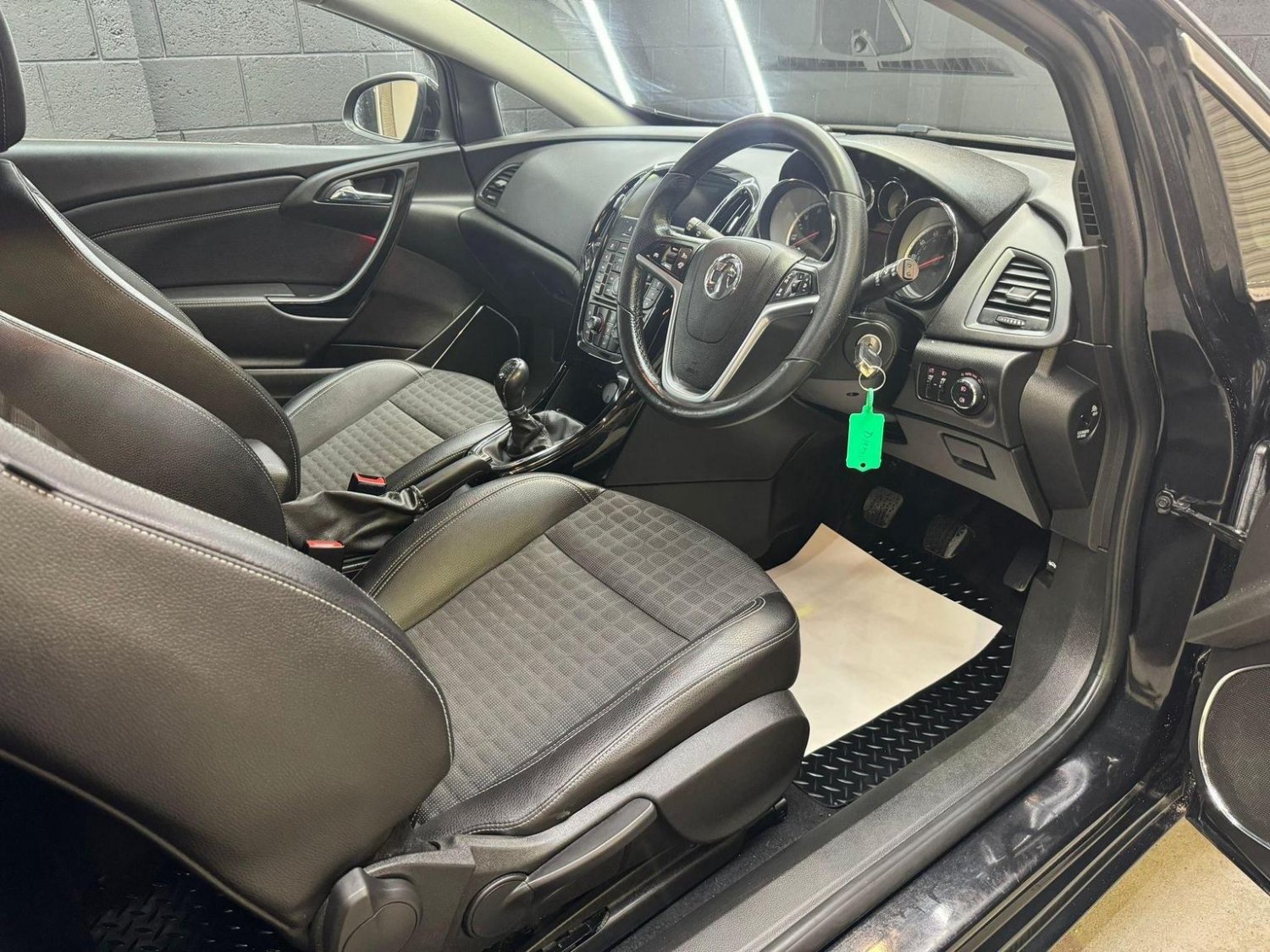 Used Vauxhall Astra GTC 2016 for sale - 76725753: Photo 30