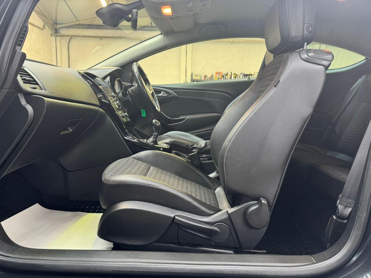 Used Vauxhall Astra GTC 2016 for sale - 76725753: Photo 38