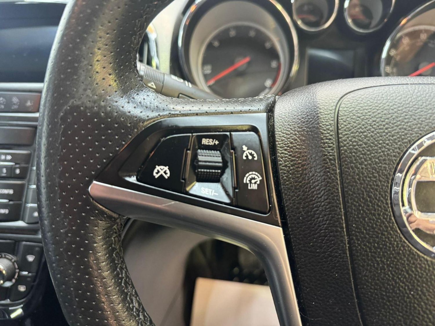 Used Vauxhall Astra GTC 2016 for sale - 76725753: Photo 40