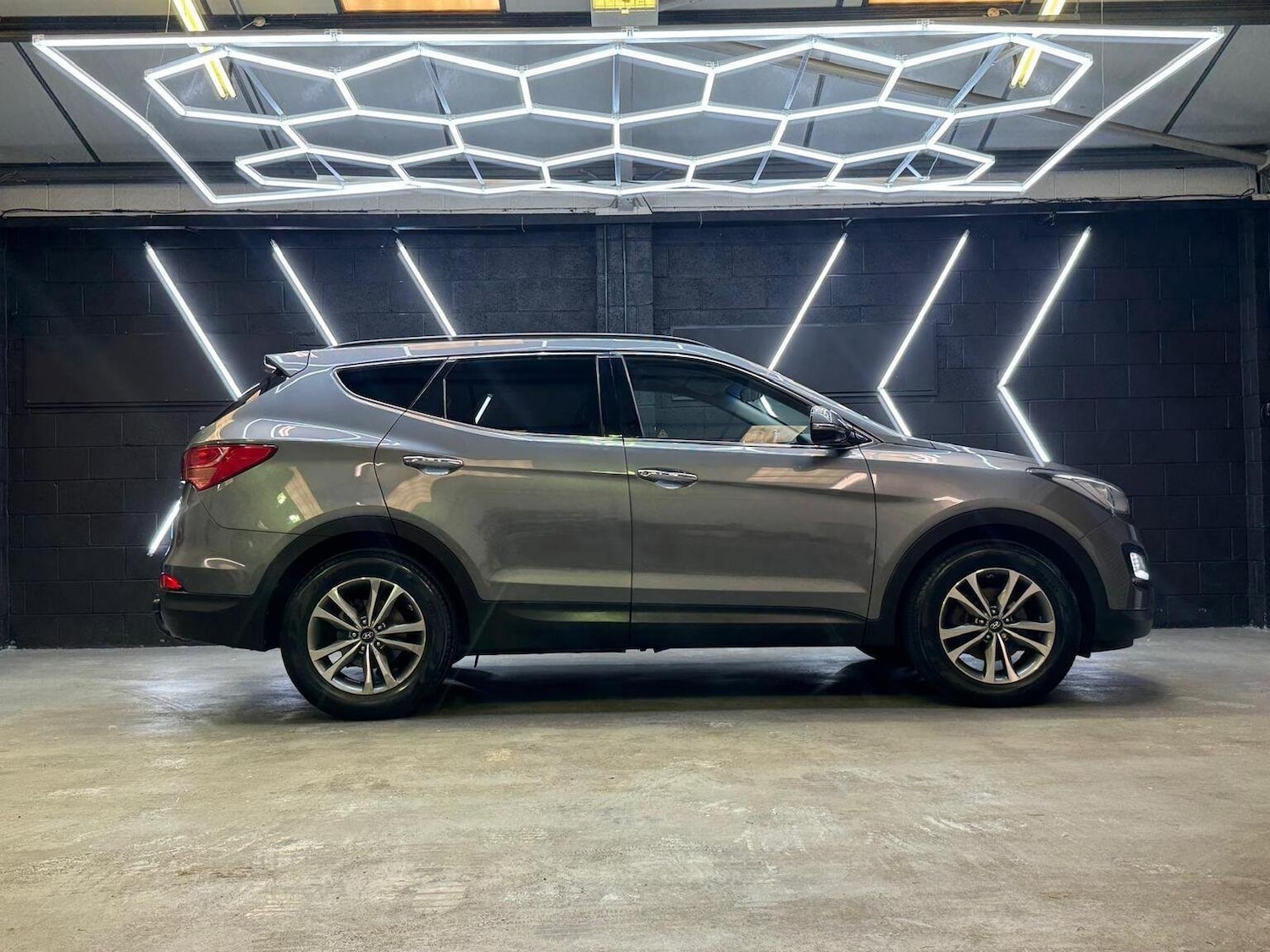 Used Hyundai Santa Fe 2014 for sale - 76725755: Photo 26