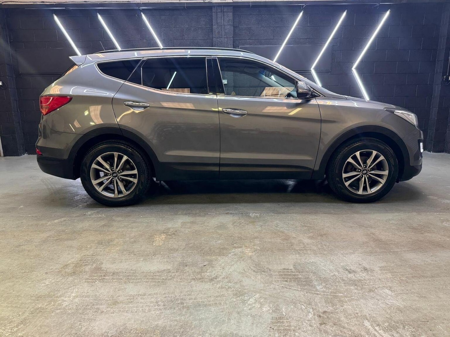 Used Hyundai Santa Fe 2014 for sale - 76725755: Photo 29