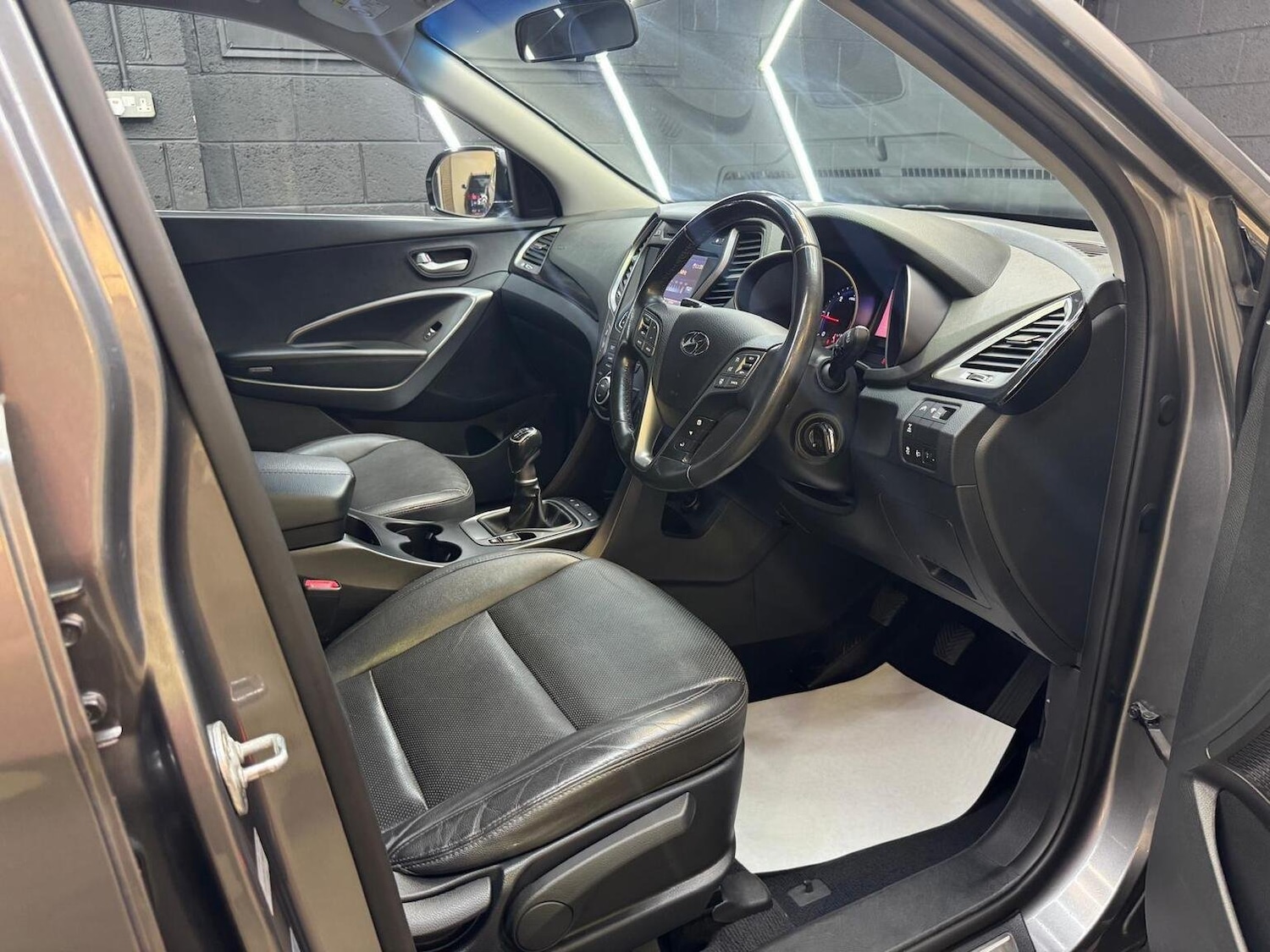 Used Hyundai Santa Fe 2014 for sale - 76725755: Photo 31