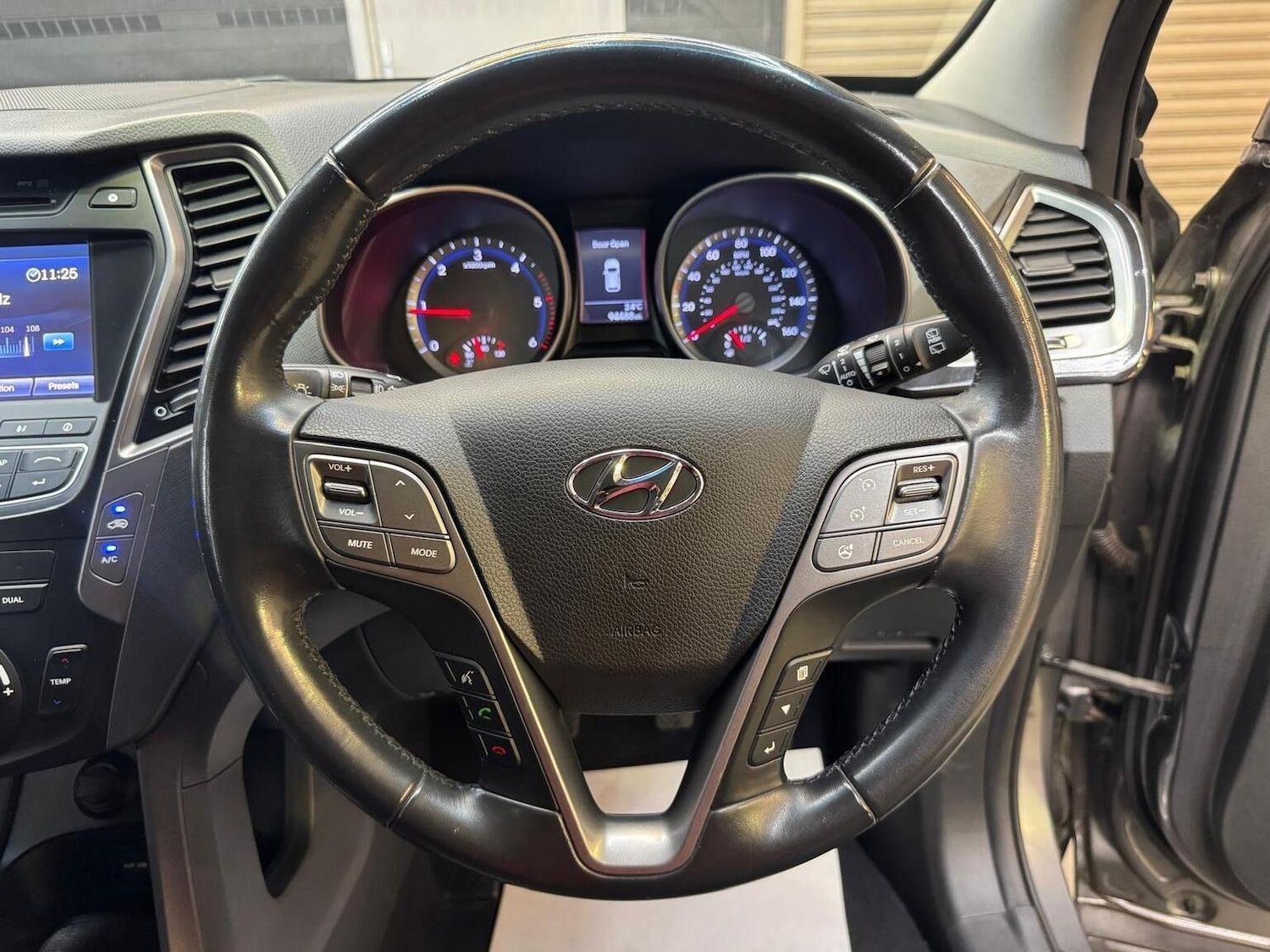 Used Hyundai Santa Fe 2014 for sale - 76725755: Photo 34