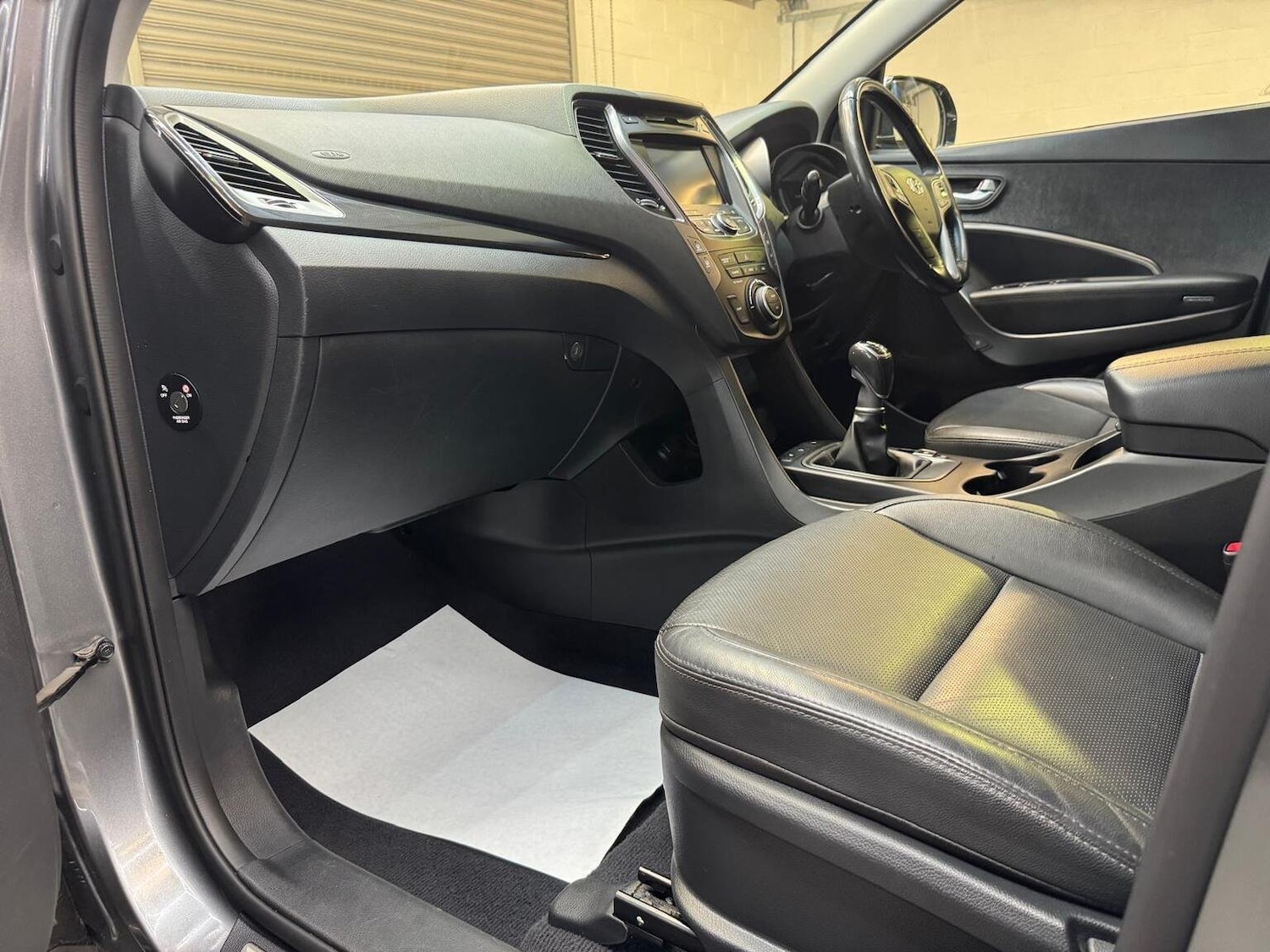 Used Hyundai Santa Fe 2014 for sale - 76725755: Photo 43