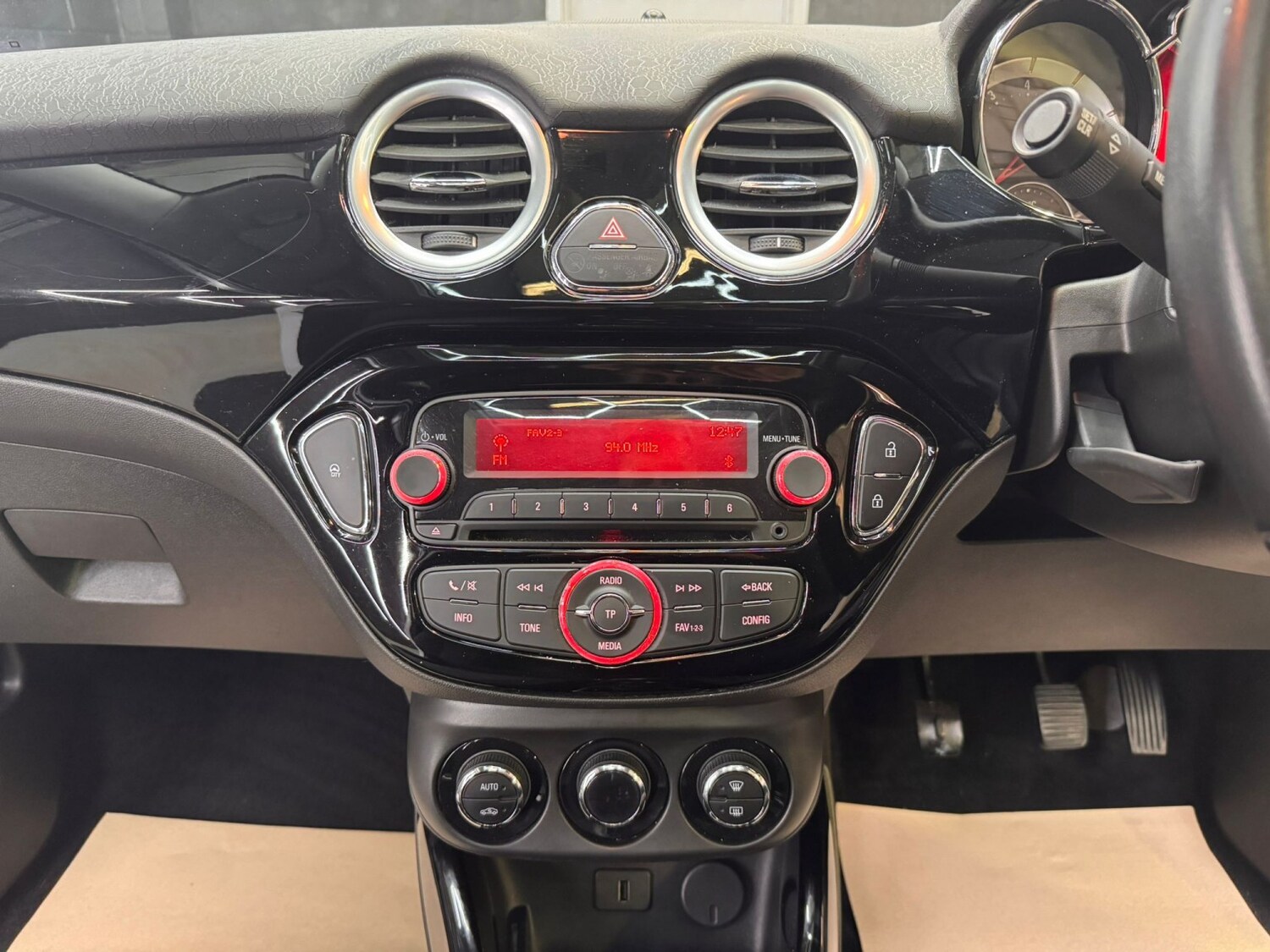 Used Vauxhall ADAM 2017 for sale - 77830151: Photo 39